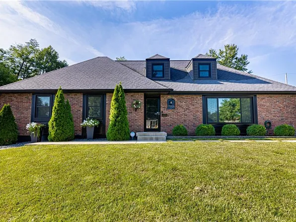 17905 E Cheyenne Dr, Independence, MO 64056