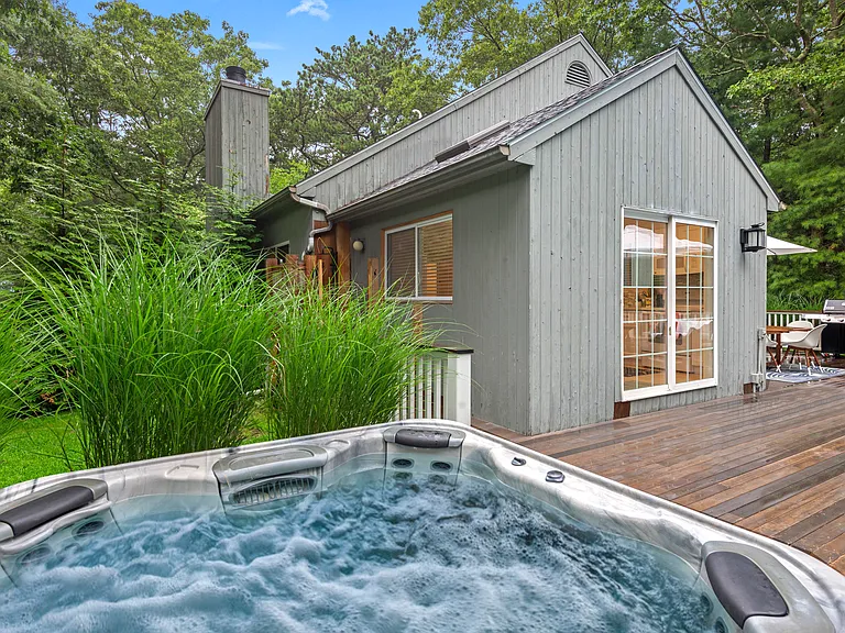 44 Montauk Ave — Photo 2