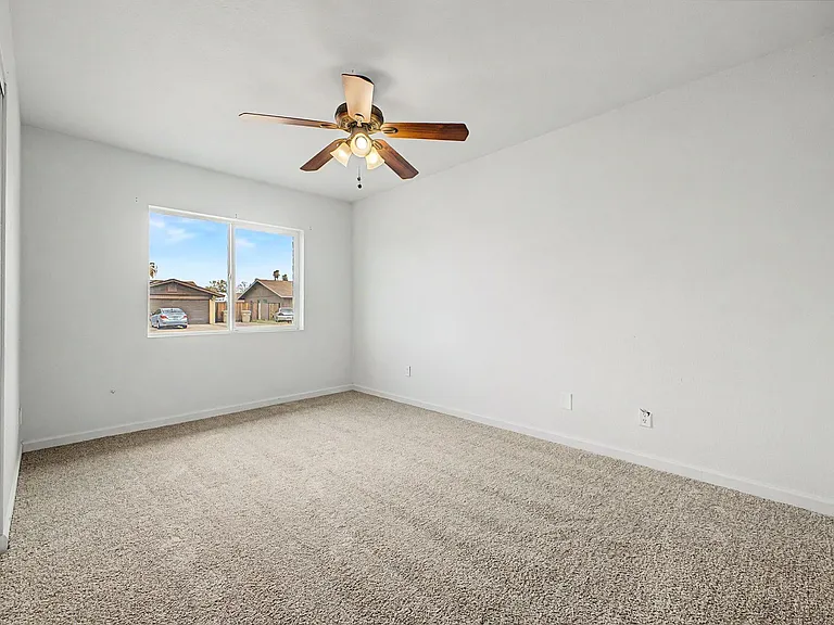 5439 W Becker Ln — Photo 11