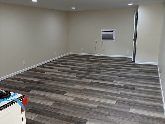 5th image of 808 Annie Pearle Ln