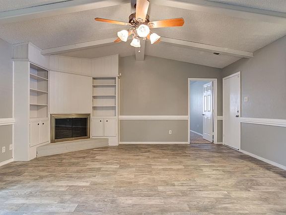 3rd image of 9608 Beaufort Ave