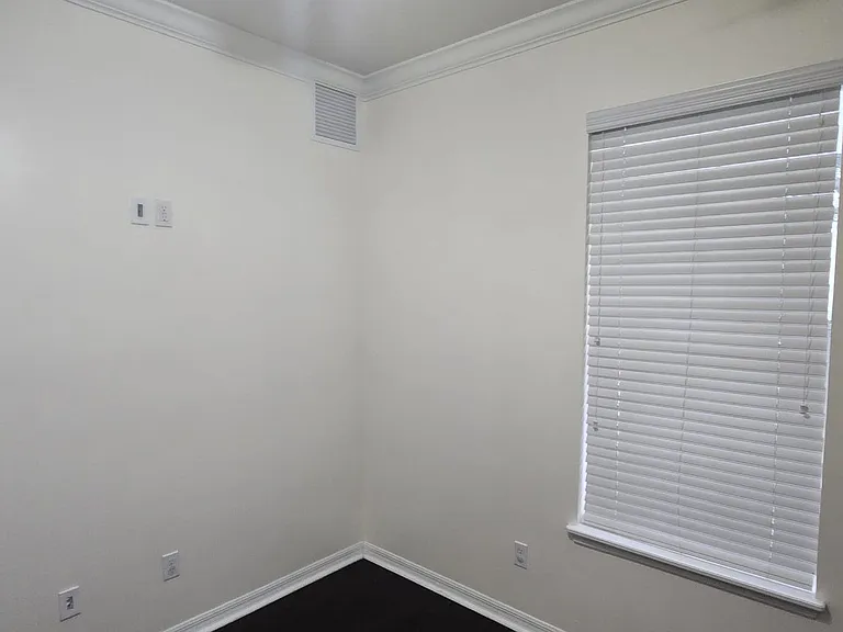1523 Hanks Ave — Photo 46