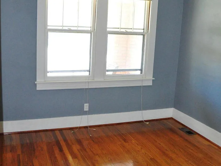 3829 Elmwood Ave — Photo 6