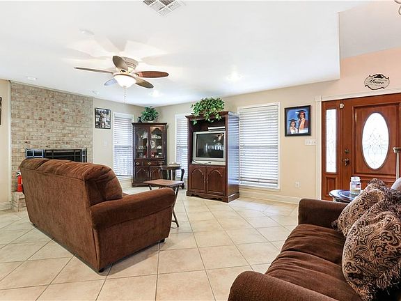 5th image of 3116 Acorn Dr E