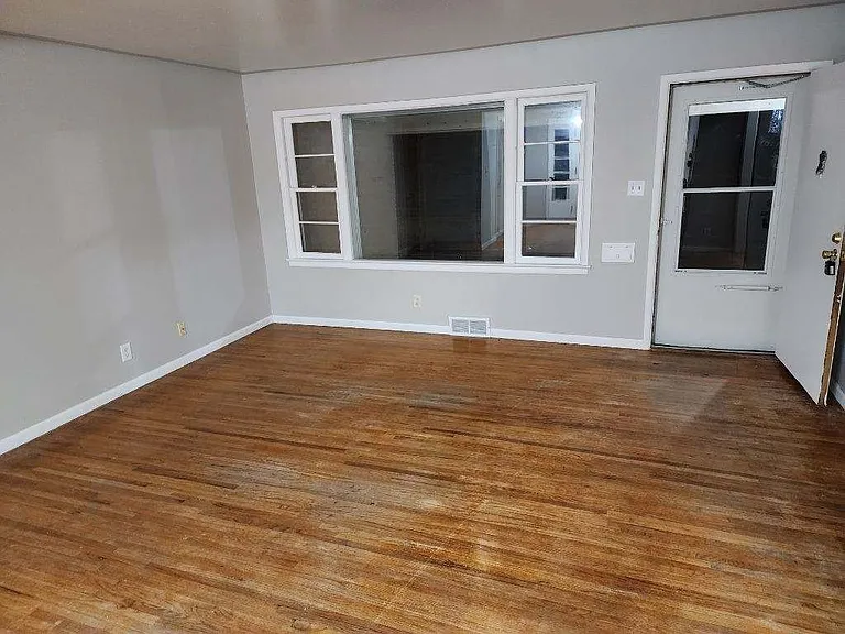 2109 S Parkwood Ln — Photo 16