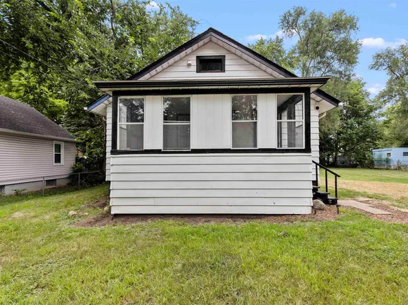 2738 Marshall St, Rockford, IL 61109