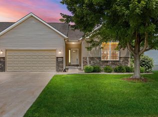 2982 Somerbrook Ln, Marion, IA 52302