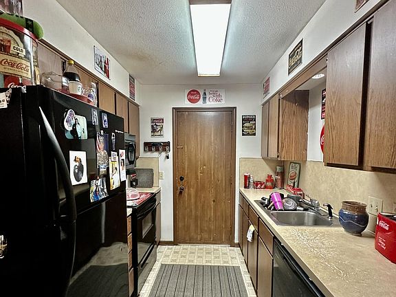 3rd image of 253-255 E 18th St