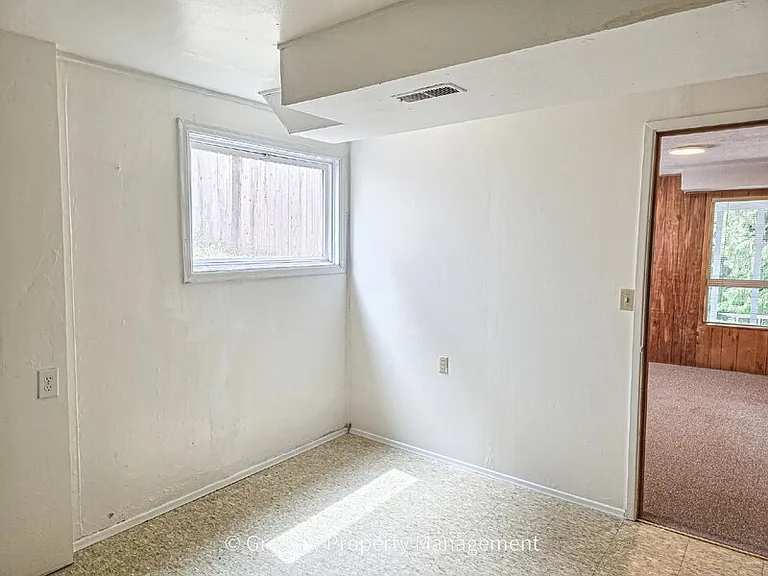 4908 Dogwood Dr — Photo 15