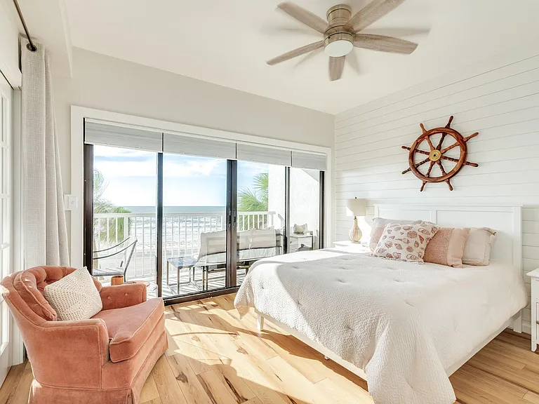 7700 Seawall Blvd #302 — Photo 12