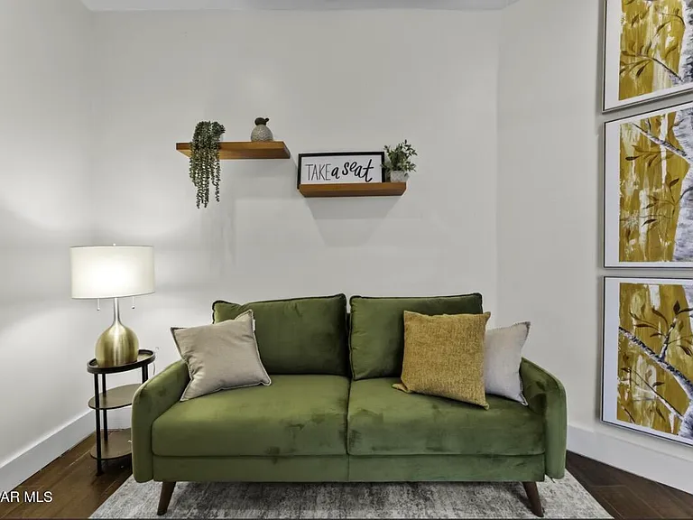 518 W San Antonio Ave #11 — Photo 2