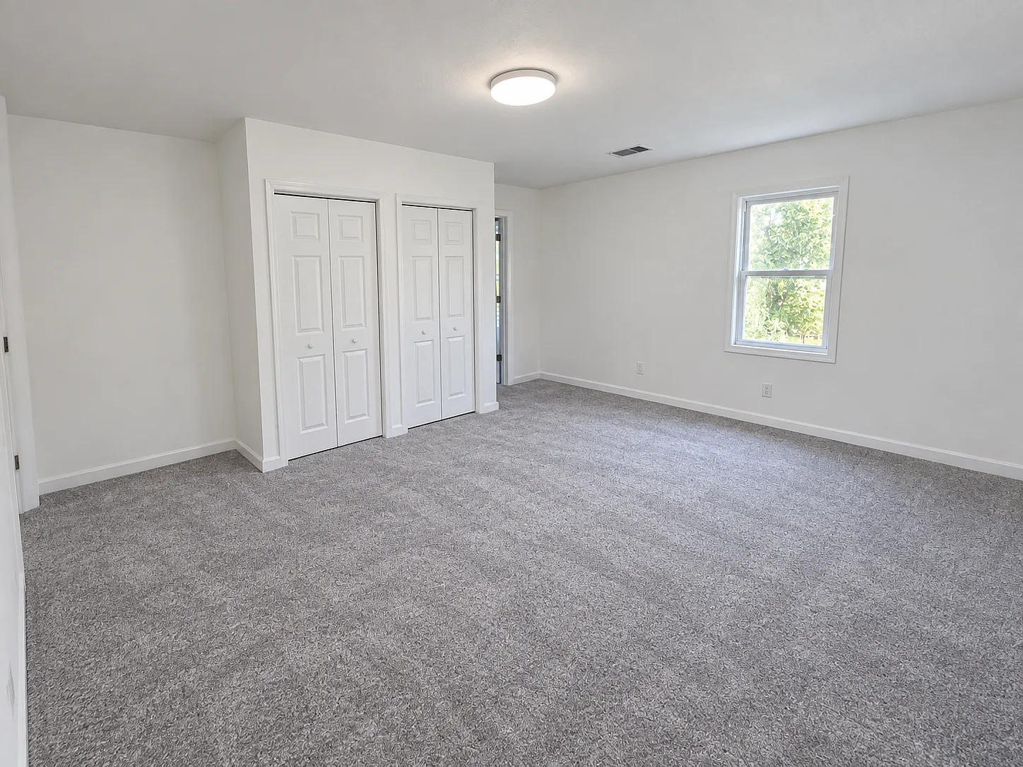 4 bed, $2,600 — Photo 4
