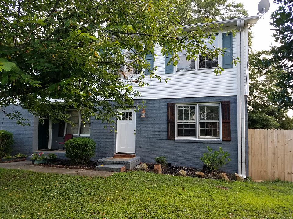 1st image of 100 Wexford Dr