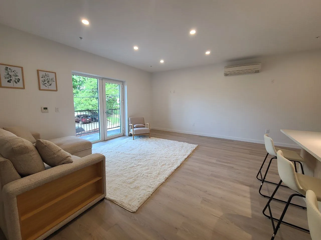 2 bed, 900 sqft, $2,650 — Photo 2