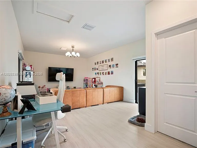4534 NW 83rd Ave — Photo 32