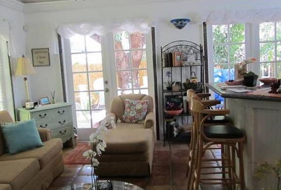 3rd image of 307 Olivia St