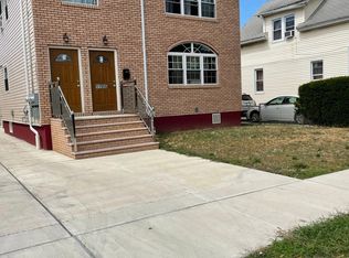 11956 167th St, Queens, NY 11434