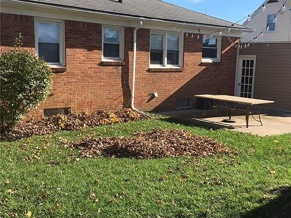 3rd image of 842 Sherwood Ct