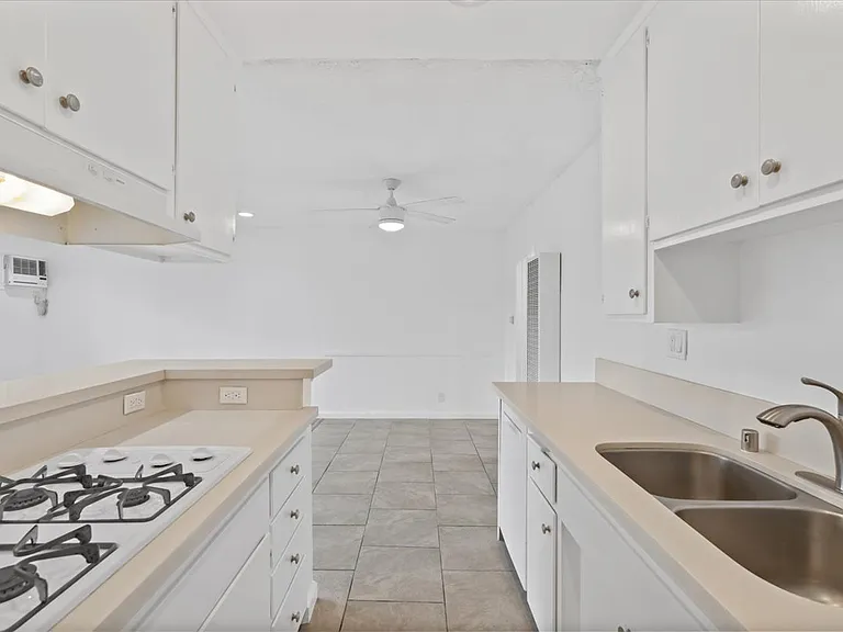 1813 Federal Ave #3 — Photo 13
