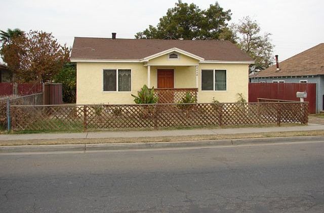 2448 S. Cedar
