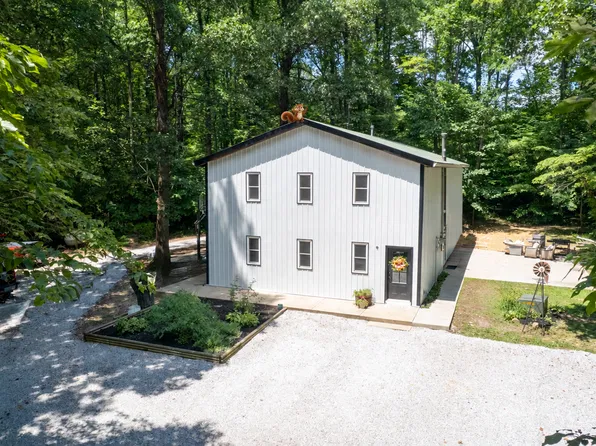 3938 N Chapel Ln, Martinsville, IN 46151