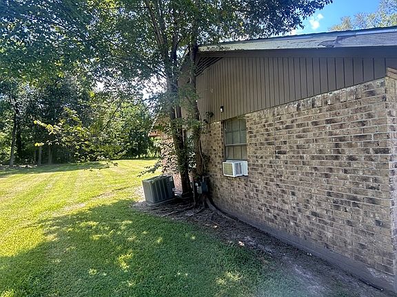 2nd image of 179 Sun Meadow St