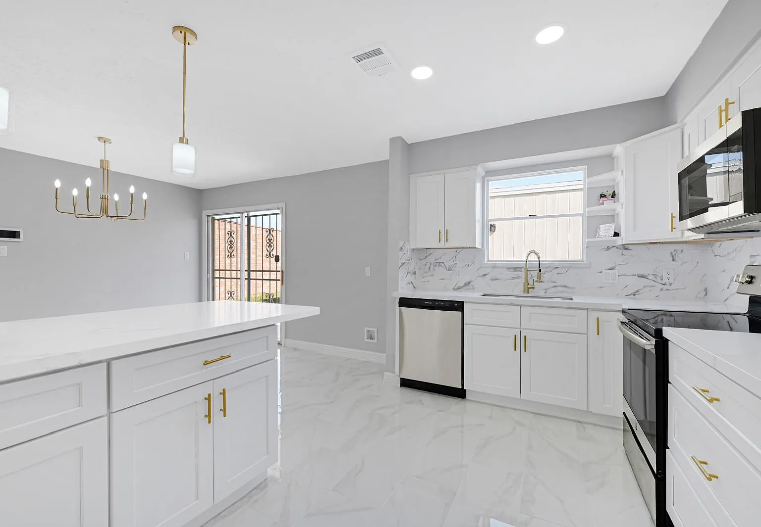 3 bed, 1658 sqft, $1,950 — Photo 4