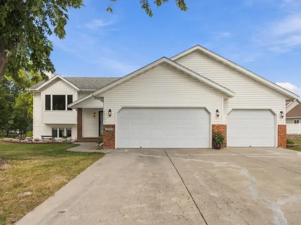 1701 33 1/2 St S, Moorhead, MN 56560