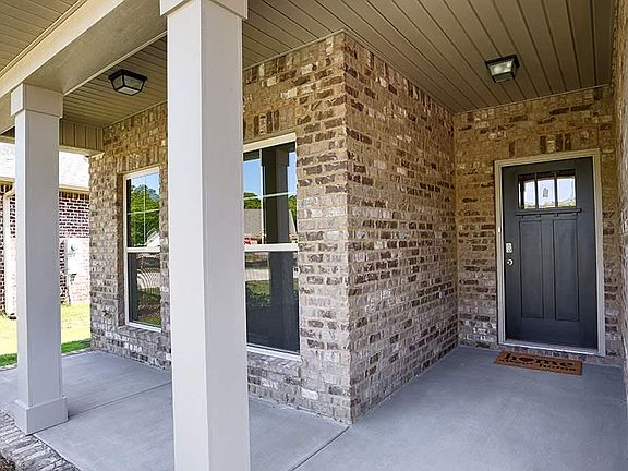 3rd image of 2612 W Creek Dr
