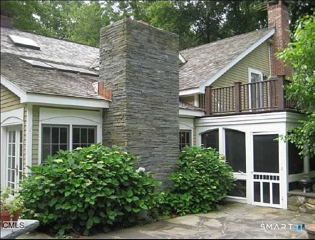 Building Photo - 3 Raiders Ln