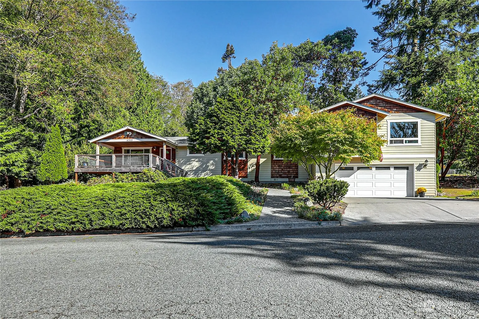 4310 Queen Ann Way photo 1