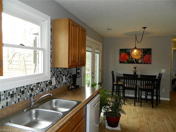 5th image of 367 Quail Roost Dr