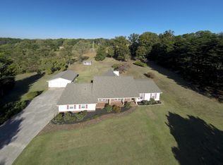 2819 Muscadine Dr, Maryville, TN 37803