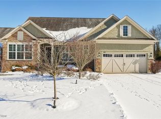 600 Shinnecock Ln, Aurora, OH 44202