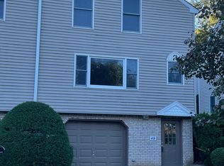 4 Magnolia Ct, Madison, NJ 07940