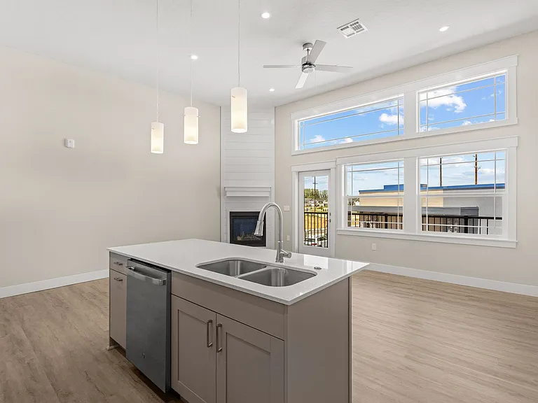 12545 W State St #105 & Unit 205 — Photo 15