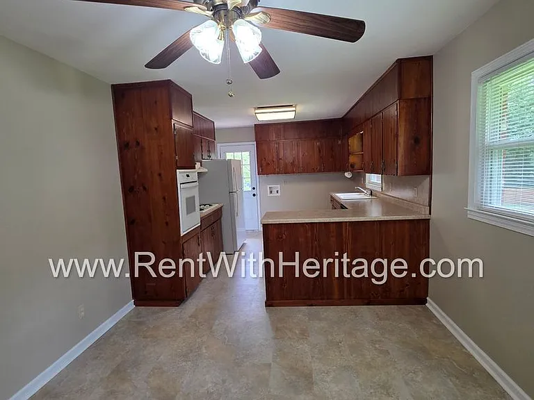 6266 Melrose St — Photo 11