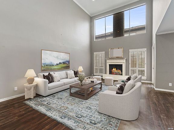 2nd image of 8123 N New Braunfels #M