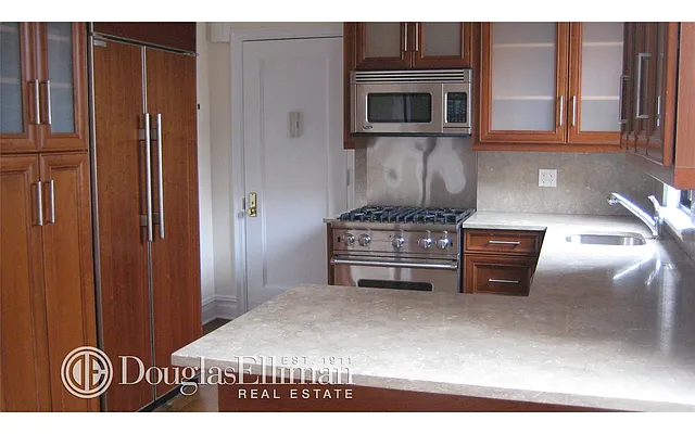 Rented by Douglas Elliman | media 32