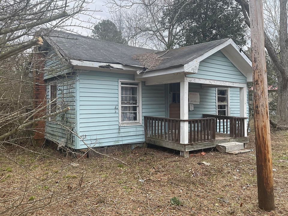 2nd image of 205 Carroll Road