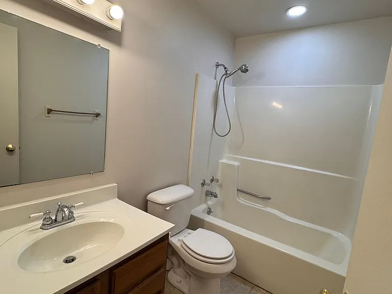 117D Pennie Layne — Photo 7