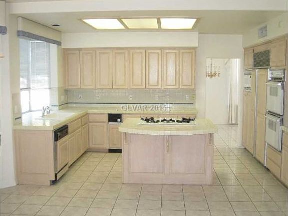 2nd image of 2812 Summer Lake Dr