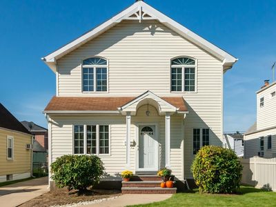 80-44 265th Street, Glen Oaks, NY, 11004