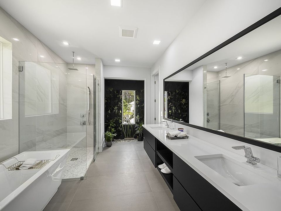 1st image of 3026 SW Savona Blvd