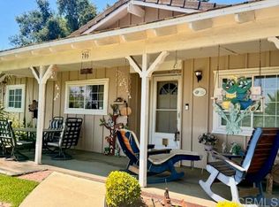 706 W Winterhaven Rd, Fallbrook, CA 92028
