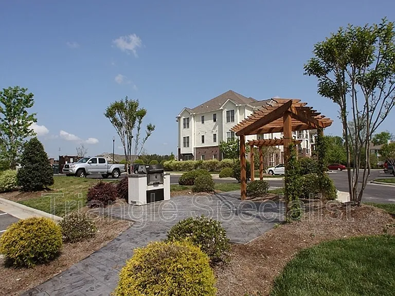 900 Canenaugh Dr #108 — Photo 16