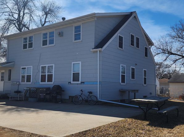 104 5th Ave S, Wahpeton, ND 58075