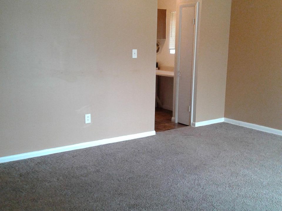 2nd image of 2407 Louise Ave
