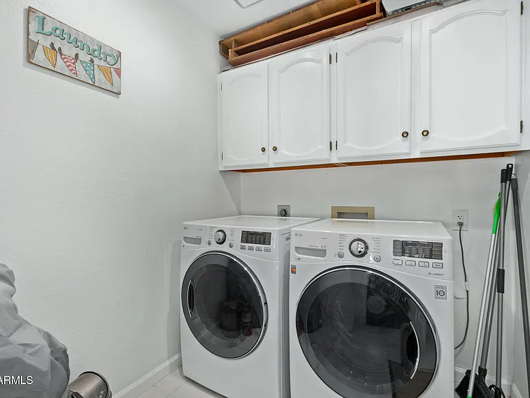 1948 E Jeanine Dr — Photo 45