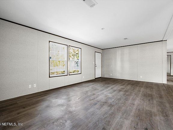 5th image of 3121 BAINBRIDGE Road #1